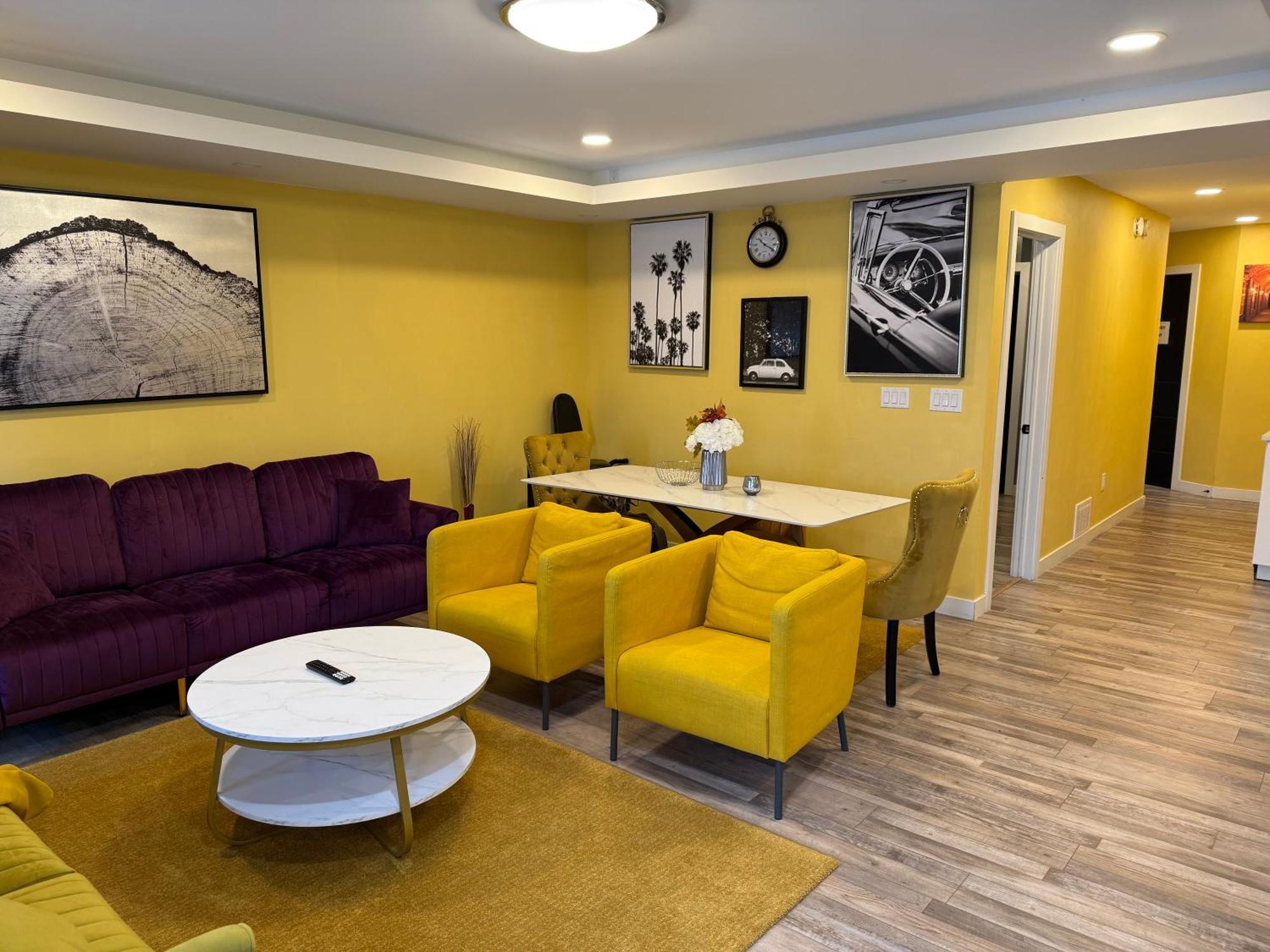 Home Away From Home Winnipeg Bagian luar foto
